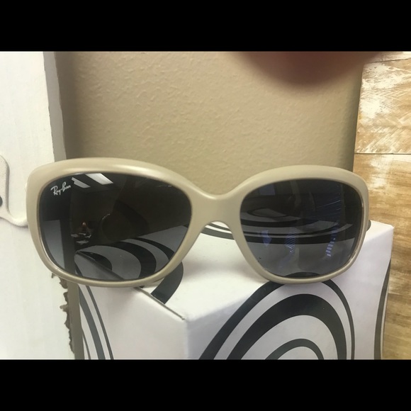 Ray-Ban sunglasses * TAN * Brand New in case.